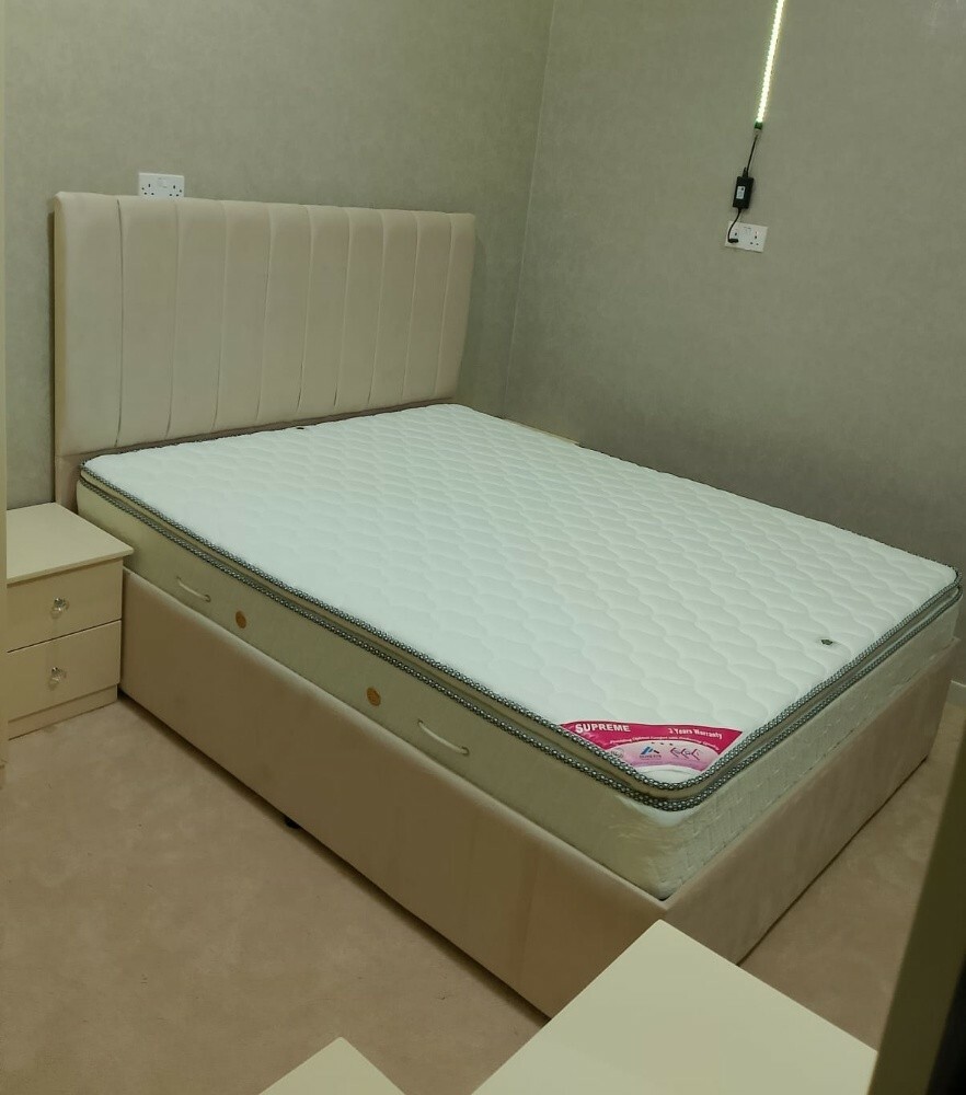 بيع وتصنيع سرير مزدوج ومرتبة. 336 - 8