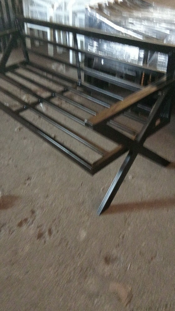 للبيع كراسي وطاولات بالصناعيه ش٢٨ - 1