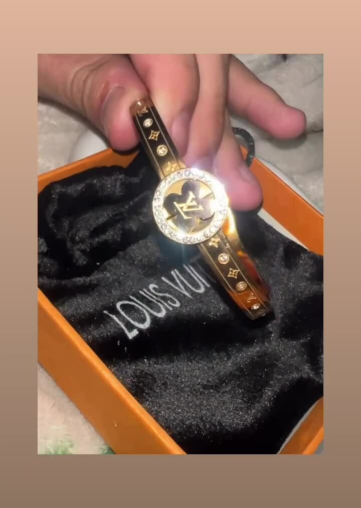Louis Vuitton - 3