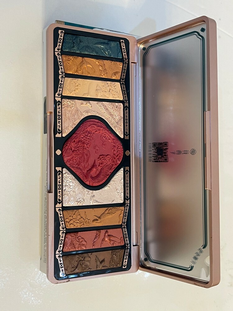 authentic makeup - 9