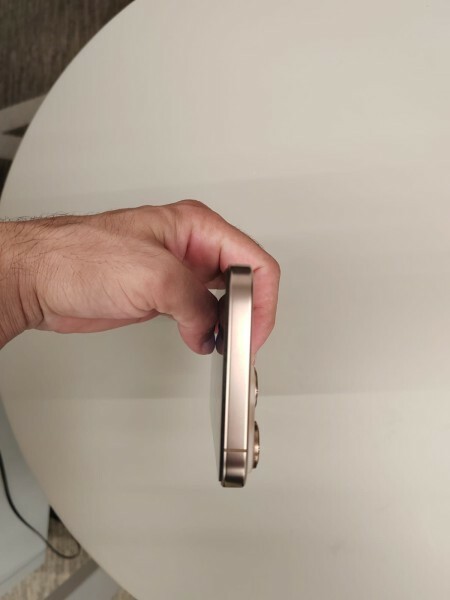 Iphone 16 pro max - 5