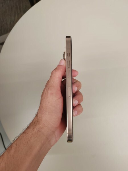 Iphone 16 pro max - 1