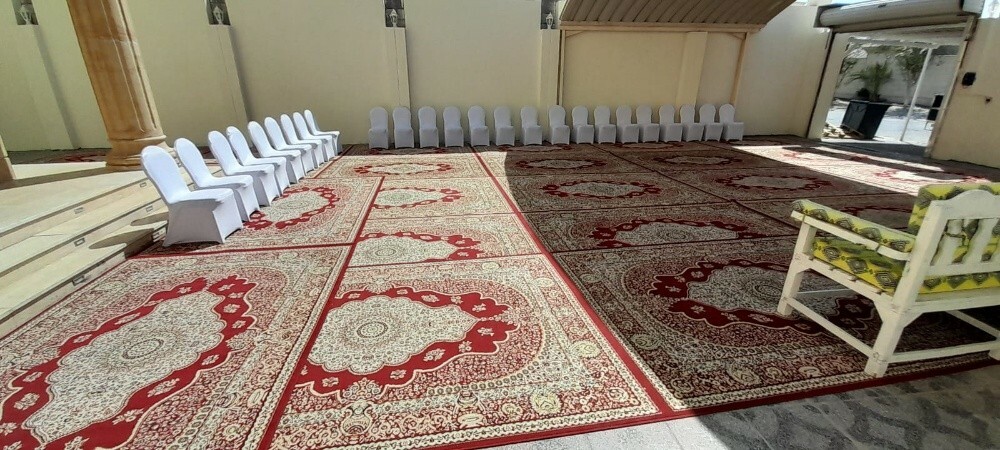 Chairs, tents, sofas, carpets - 7