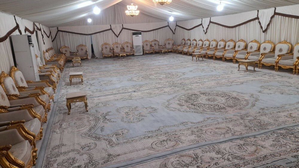 Chairs, tents, sofas, carpets - 6