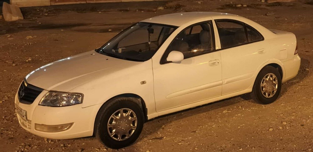 Nissan sunny - 4