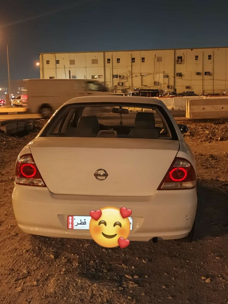 Nissan sunny - 2
