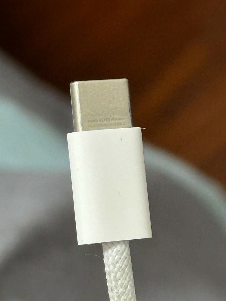 IPHONE ORIGINAL CABLES bulk only - 2