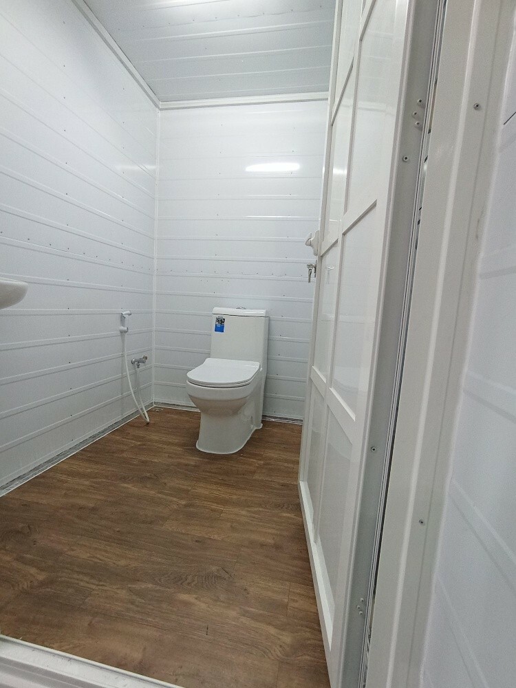 New Caravan casing room toilet - 12