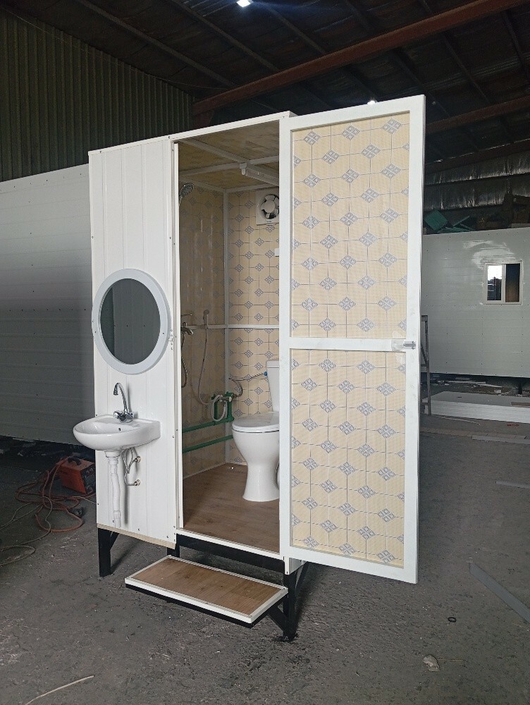 New Caravan casing room toilet - 5