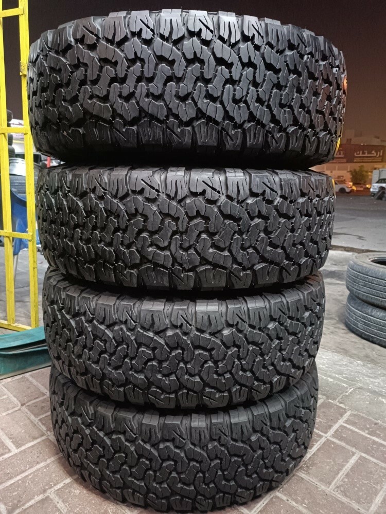 265/70/17 "BF Goodrich tyre made - 2