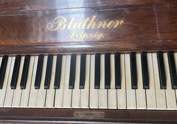 Piano lessons in Qatar - 1