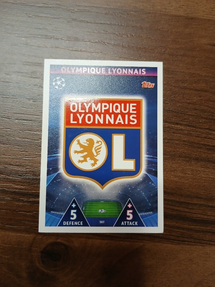 set of football cards - 16