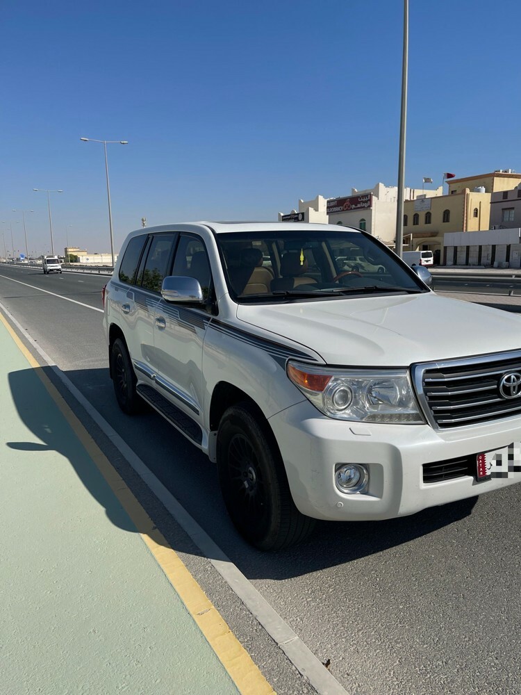 Toyota Land Cruiser — photo 2 for sale in Qatar