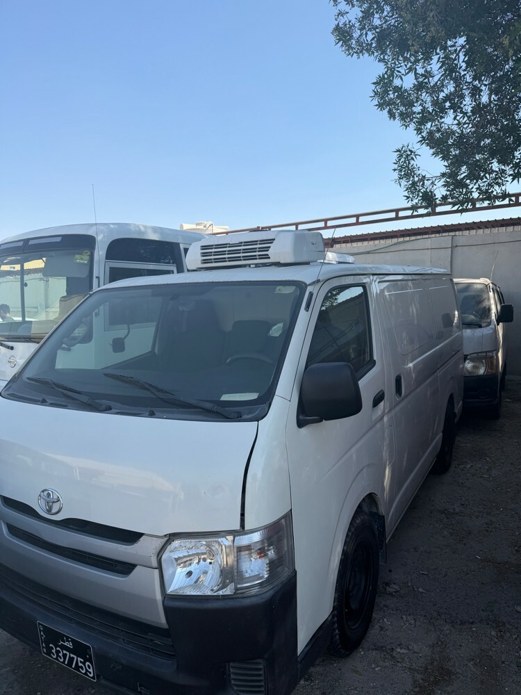  toyota chiller van for rent  - 3