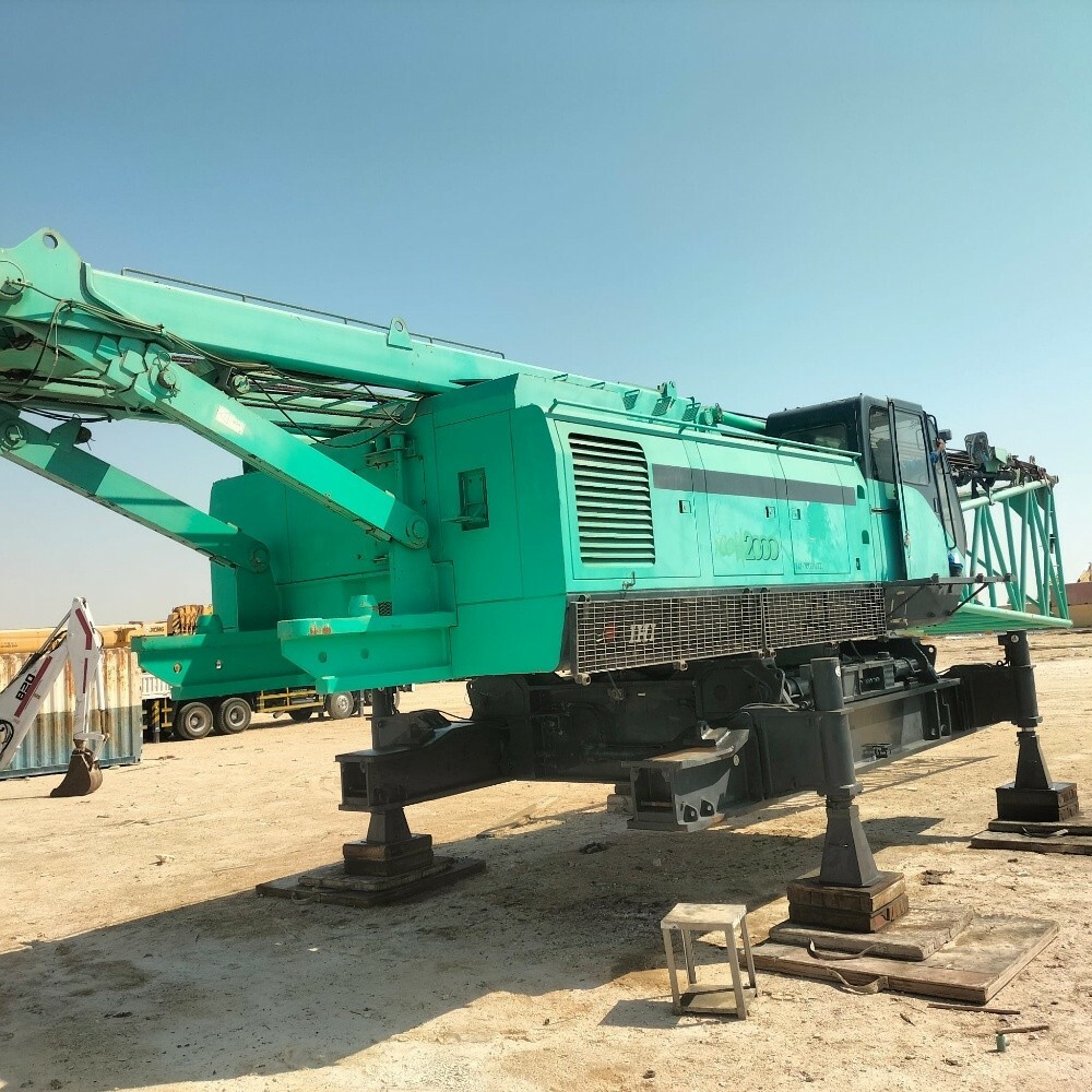 Crawler Crane 200 Ton - 1