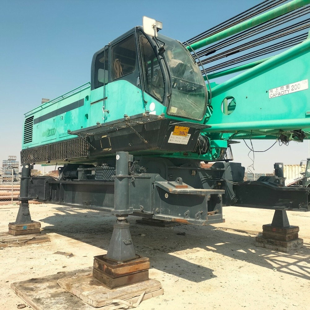 Crawler Crane 200 Ton - 4