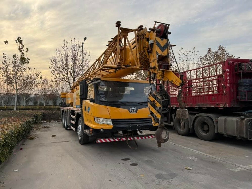 70502928 - 2