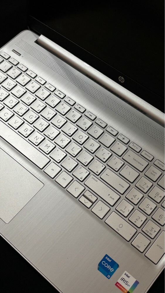 hp laptop  - 2