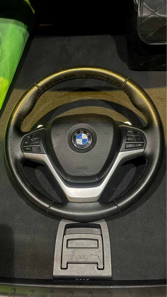 F- Series steering wheel. - 1