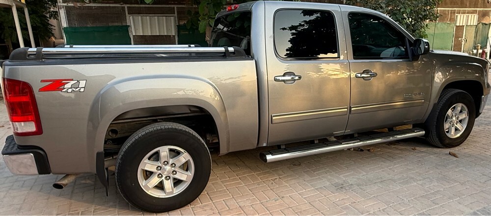 GMC Sierra pickup 2012 - 4