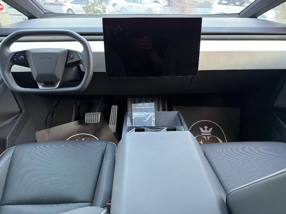 Tesla Cybertruck Foundation 2024 — photo 8 for sale in Qatar