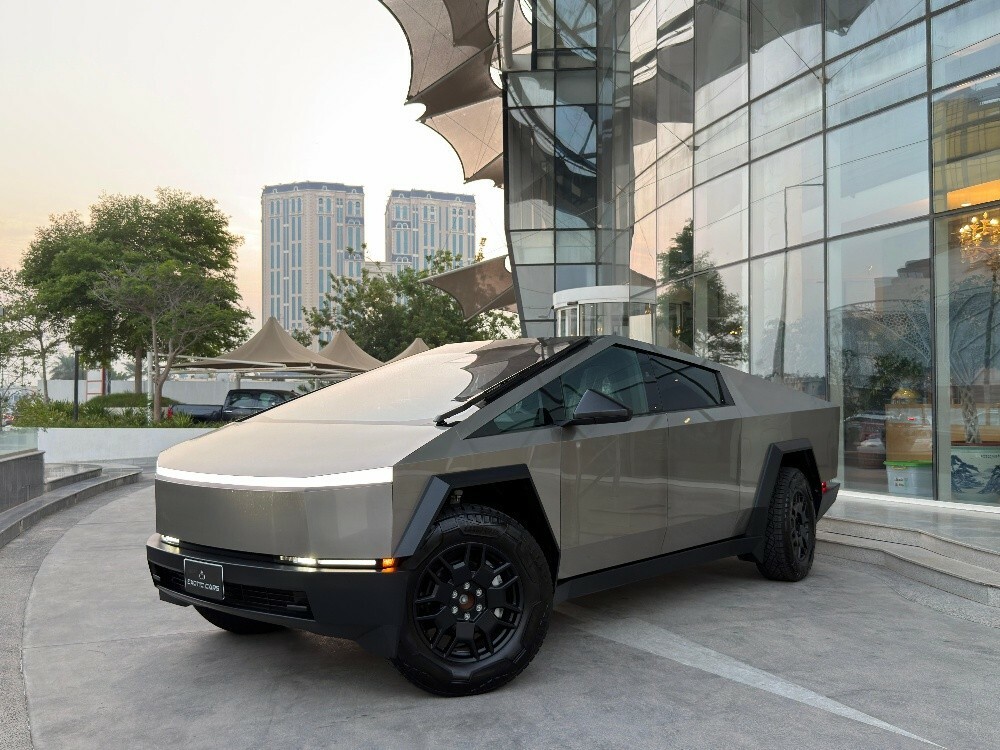 Tesla Cybertruck Foundation 2024 — photo 1 for sale in Qatar