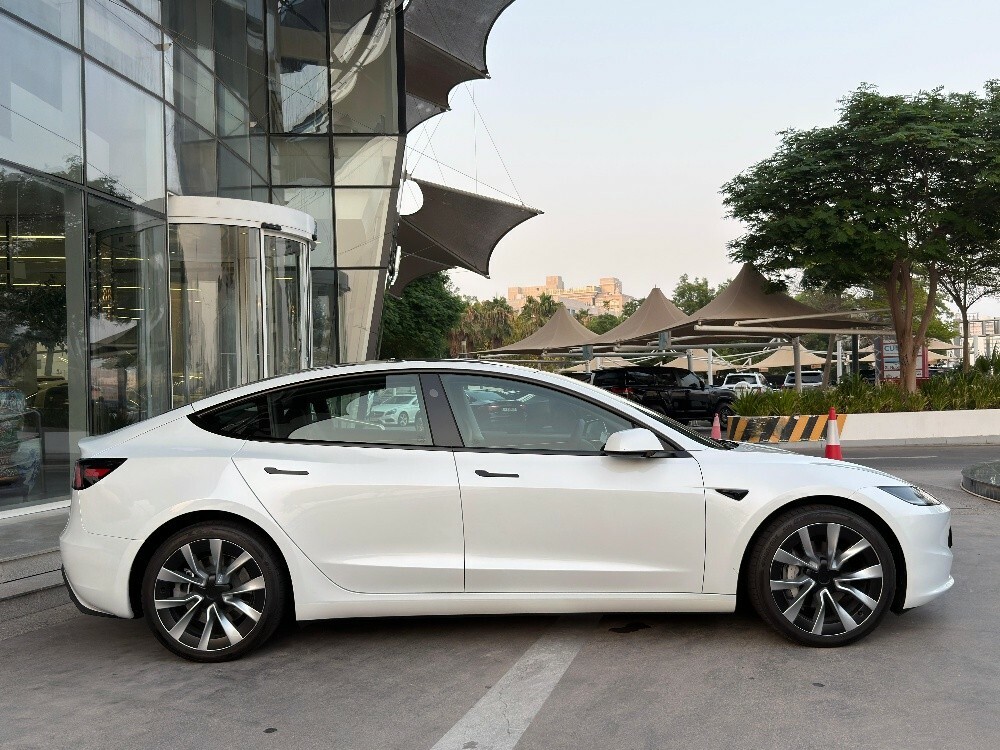 Tesla Model 3 Long Range 2025 — photo 4 for sale in Qatar