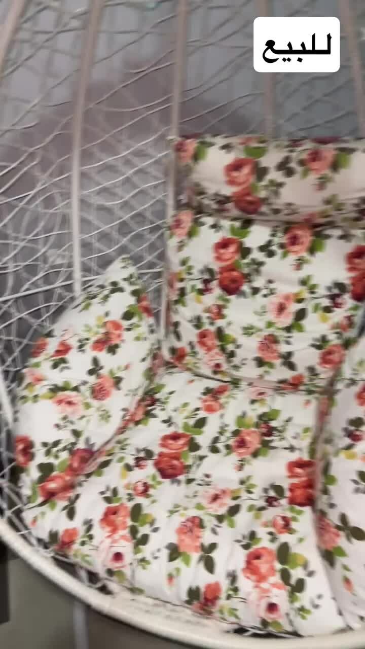 Swing in like-new condition - 2