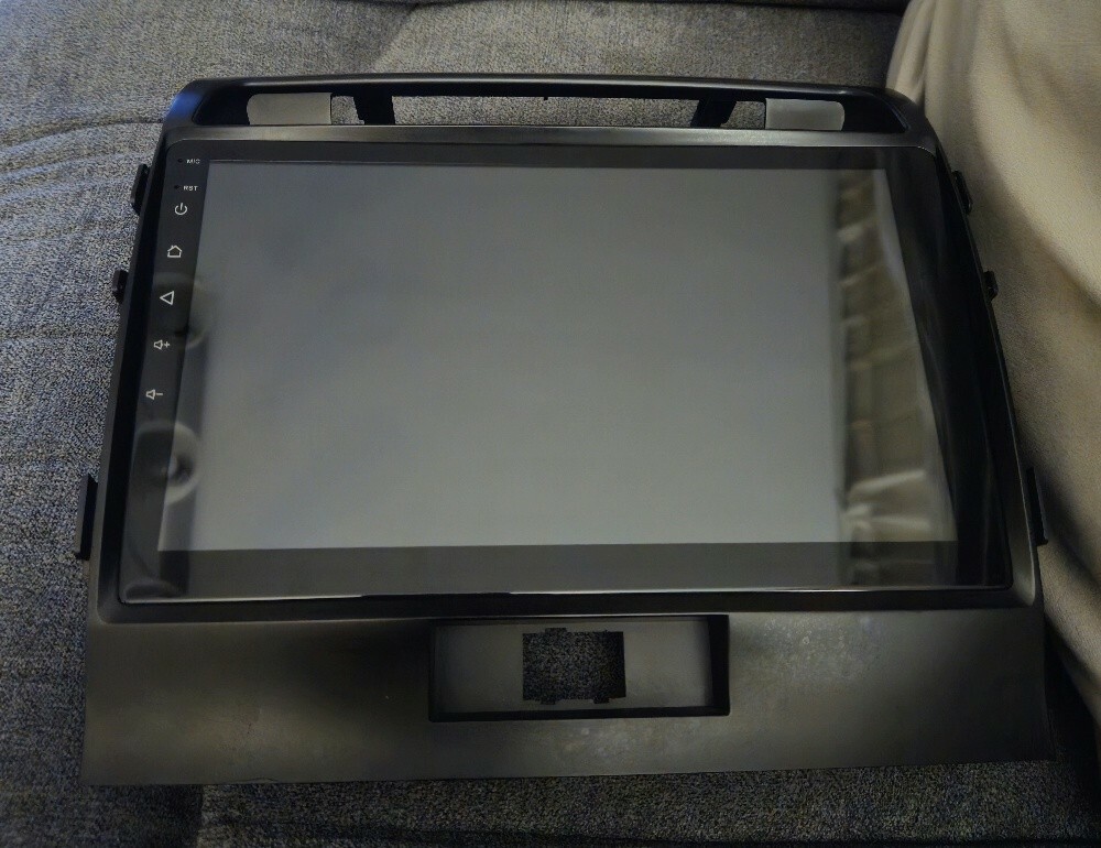 land cruiser 2008-2015  screen - 2