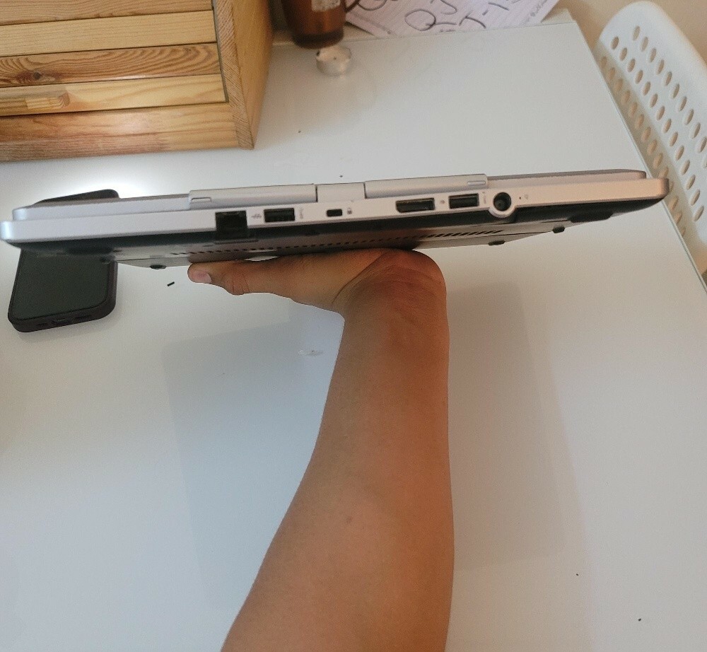 HP Elitebook Revolve i7 - 7