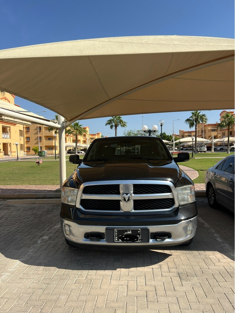Ram 1500 SLT - 1