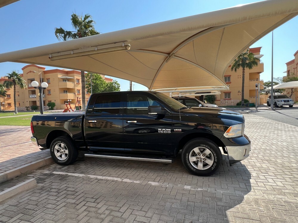 Ram 1500 SLT - 2