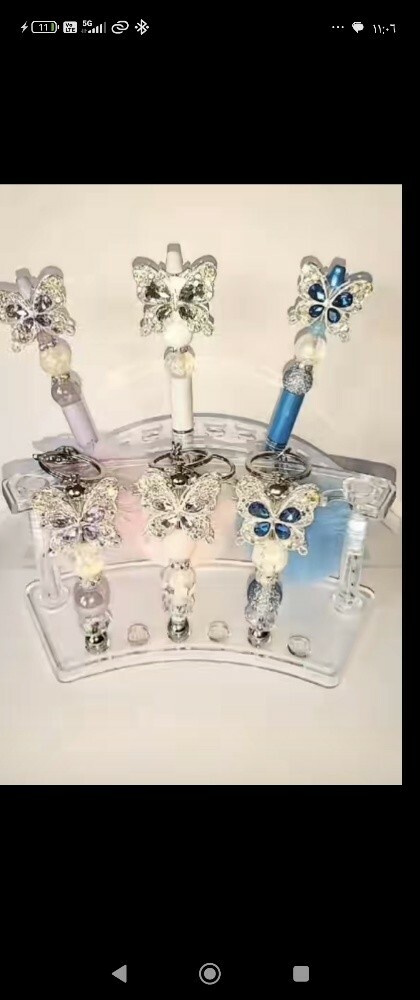 Keyrings, pens, and car keychains - 3