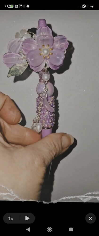 Keyrings, pens, and car keychains - 8