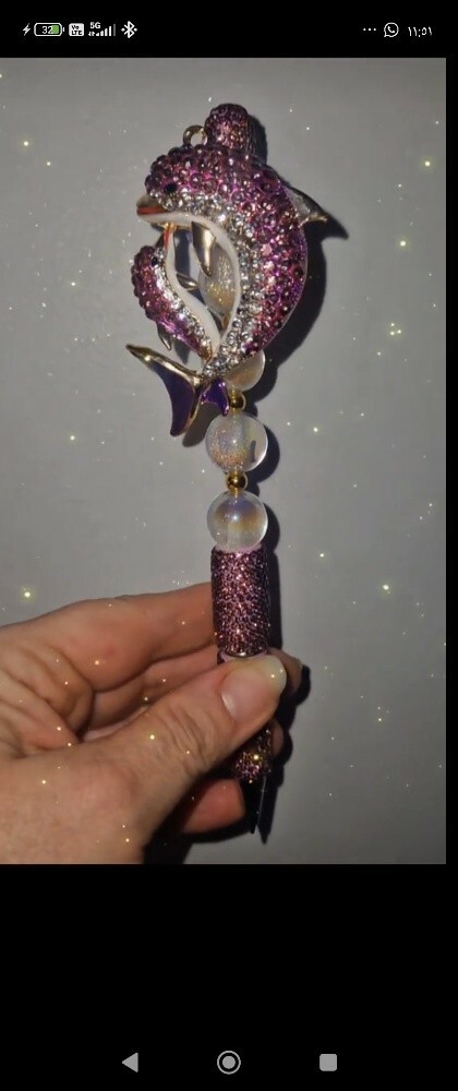 Keyrings, pens, and car keychains - 6