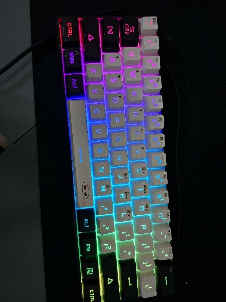Wired gaming keyboard - 2