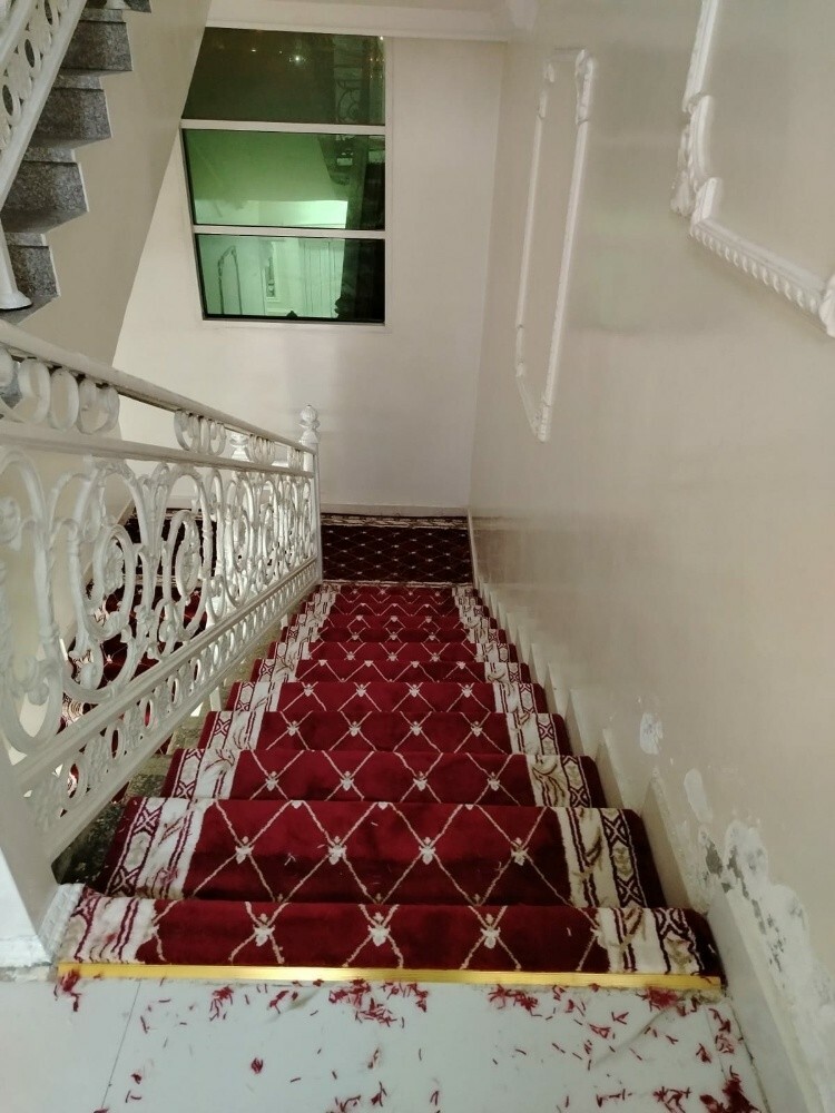 Sere carpet new and - 2