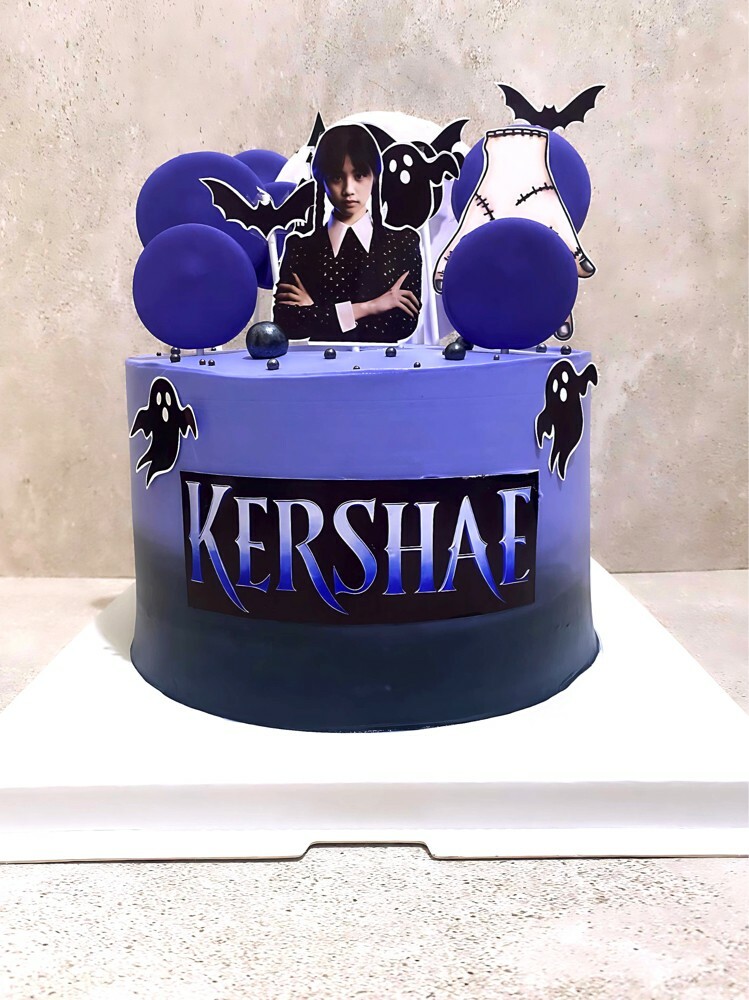 customized cake - 23