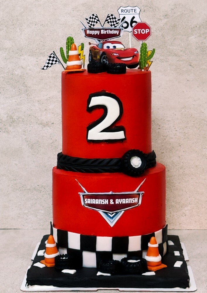 customized cake - 2