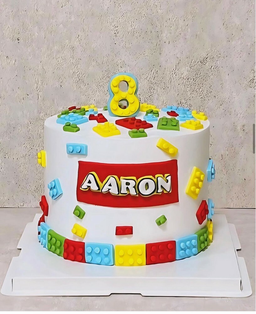 customized cake - 14