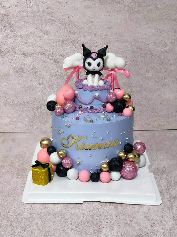 customized cake - 28