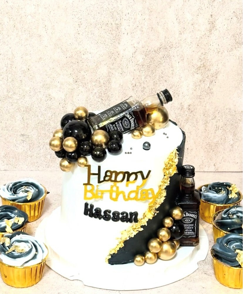 customized cake - 15