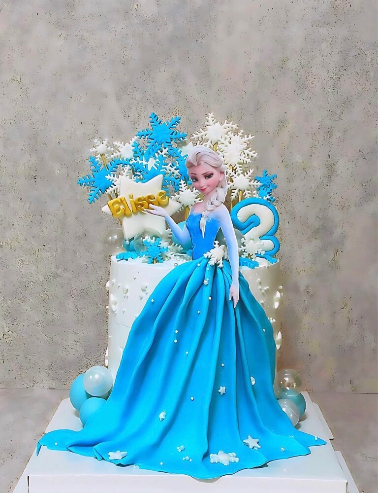 customized cake - 3