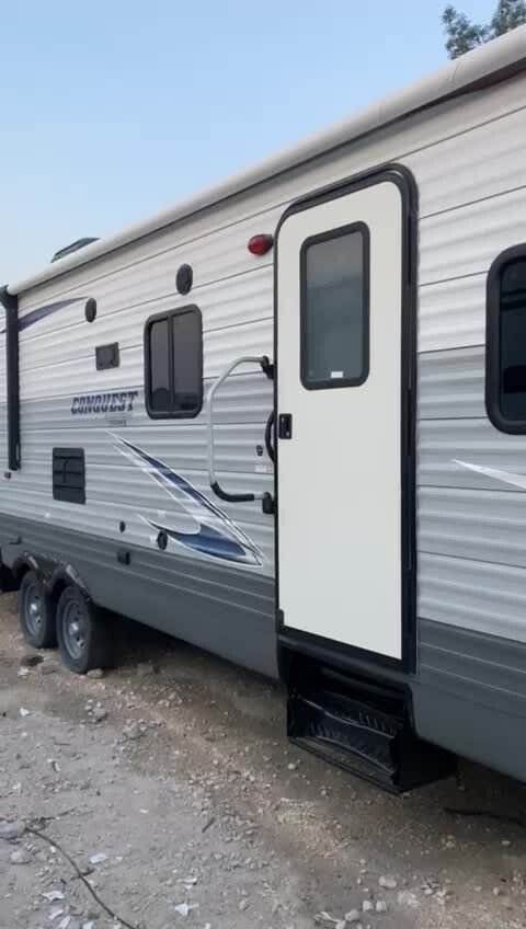 American Caravan - 16