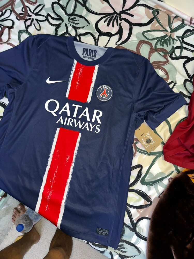 Hakimi signed PSG jersey - 5