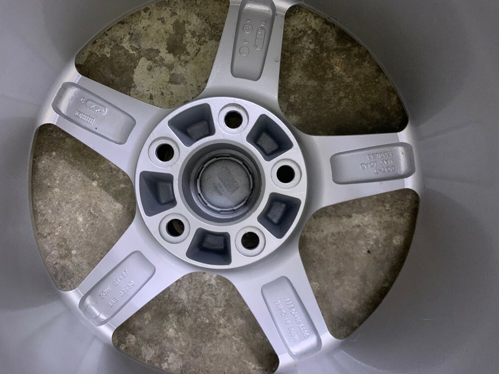 mustang rim - 1