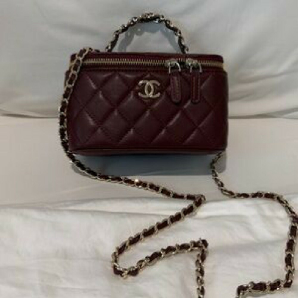 CHANEL .. - 5