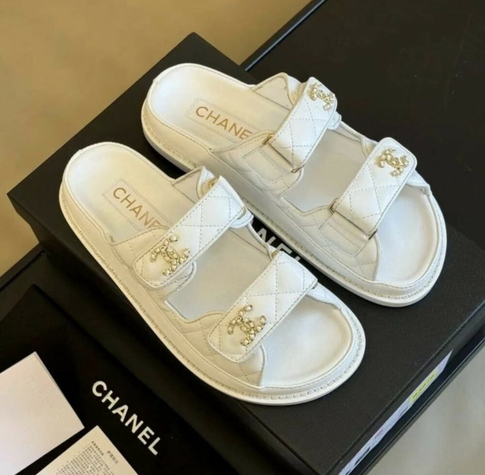 CHANEL - 4