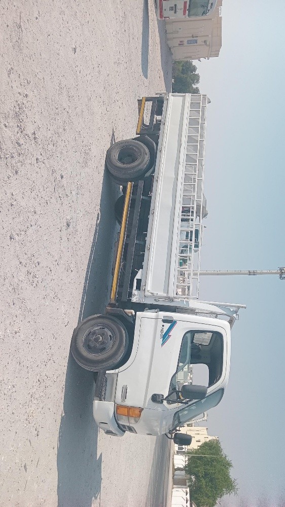 3  ton pickup for Rent - 2