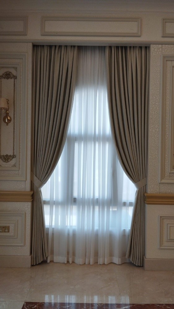 Curtains and wallpaper - 8